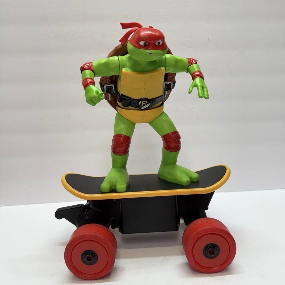 Funrise TMNT Raphael Skateboard Toy Boy RC Skateboard Plastic Green Solid